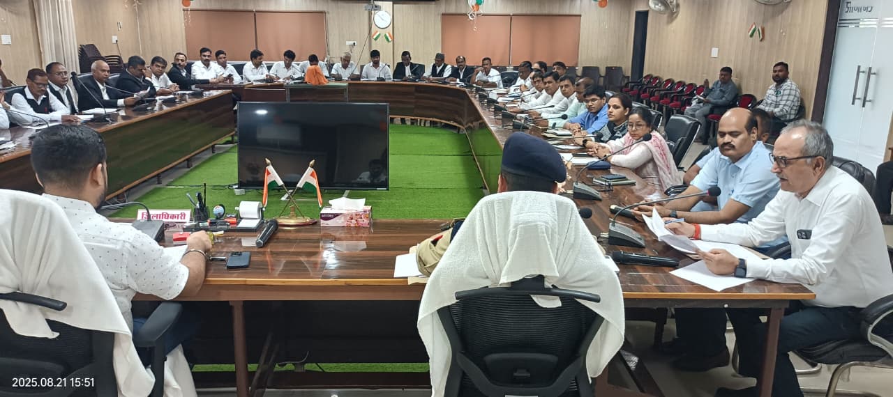 NDPS ACT के मुकदमो में दोषी पहचान हो कार्रवाई : DM