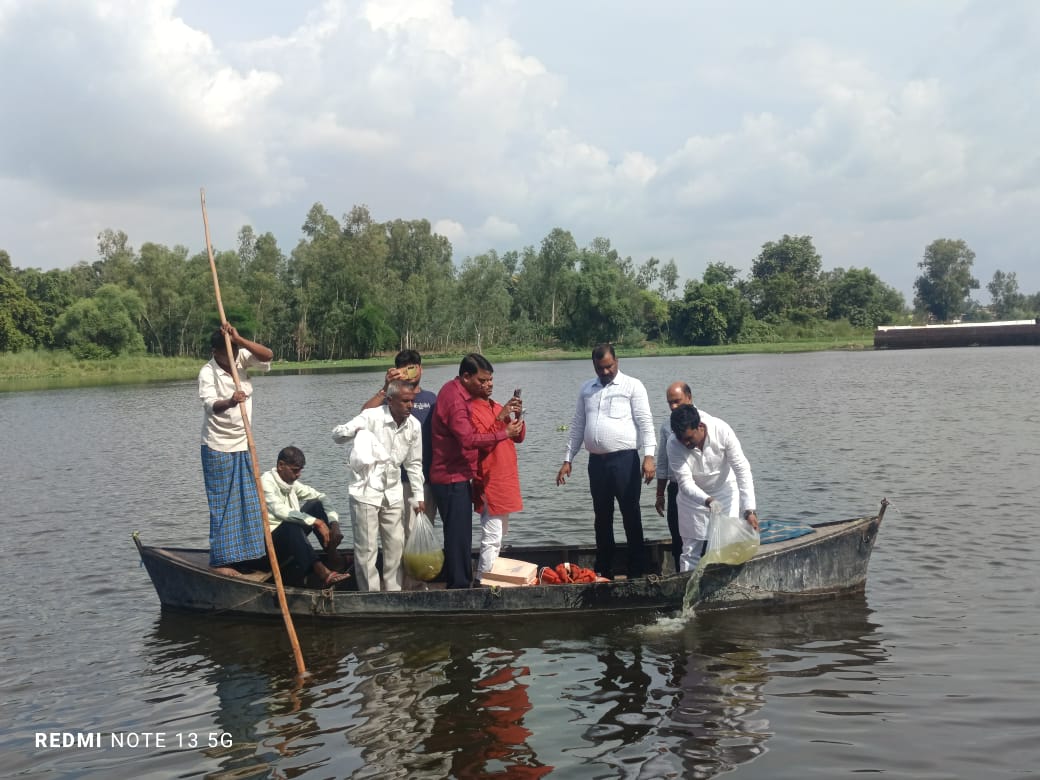 मत्स्य जीवी सहकारी संघ के सभापति ने दिए निर्देश